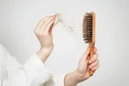 بهترین راه برای کاهش ریزش مو