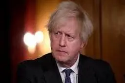 جنجال عکس های جانسون با همسرش کنار دریا| قدم زدن بوریس جانسون و همسرش کنار دریا+تصاویر 