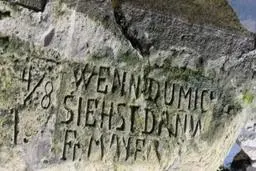 کشف سنگ نوشته های قدیمی همه را شوکه کرد | این سنگ نوشته ها حاوی یک پیام وحشتناک هستند + تصاویر