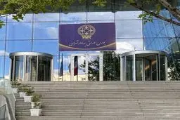 سهم حسن روحانی در کشاندن مردم به بورس؟ | «طمع» سود زیاد، کار دست خریداران سهام داد | موفقیت مذاکرات هسته ای، ضرر سهامداران را جبران می کند