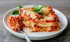 لازانیا یک غذای ایتالیایی خوشمزه! | طرز تهیه لازایا مجلسی +ویدیو