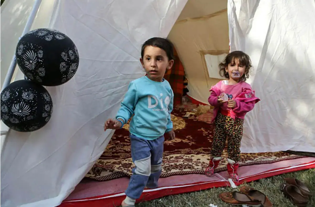 زلزله کرمانشاه چه اثراتی روی زندگی کودکان این منطقه گذاشت؟ | شب هول