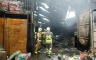 ساعت حادثه آتش سوزی در یک انبار کالا واقع  خیابان خاوران+ ویدئو
