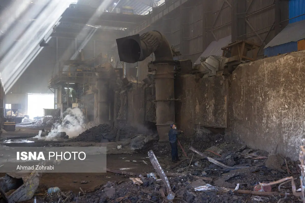 آتش سوزی |  کارخانه فولاد در شهرک شکوهیه قم دچارحریق شد +عکس