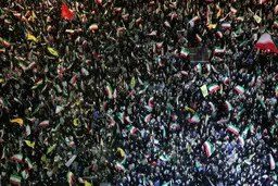 تیم ملی فوتبال از میدان انقلاب به جام جهانی بدرقه می‌شود