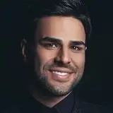 حسین  شریفی