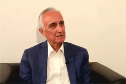 موسی غنی‌نژاد، اقتصاددان: اگر امروز در دنیا روابط تجاری رسمی نداشته باشید، نمی‌توانید تجارت کنید؛ نمی‌توانید اقتصاد مملکت را اداره کنید؛ تمام شد و رفت
