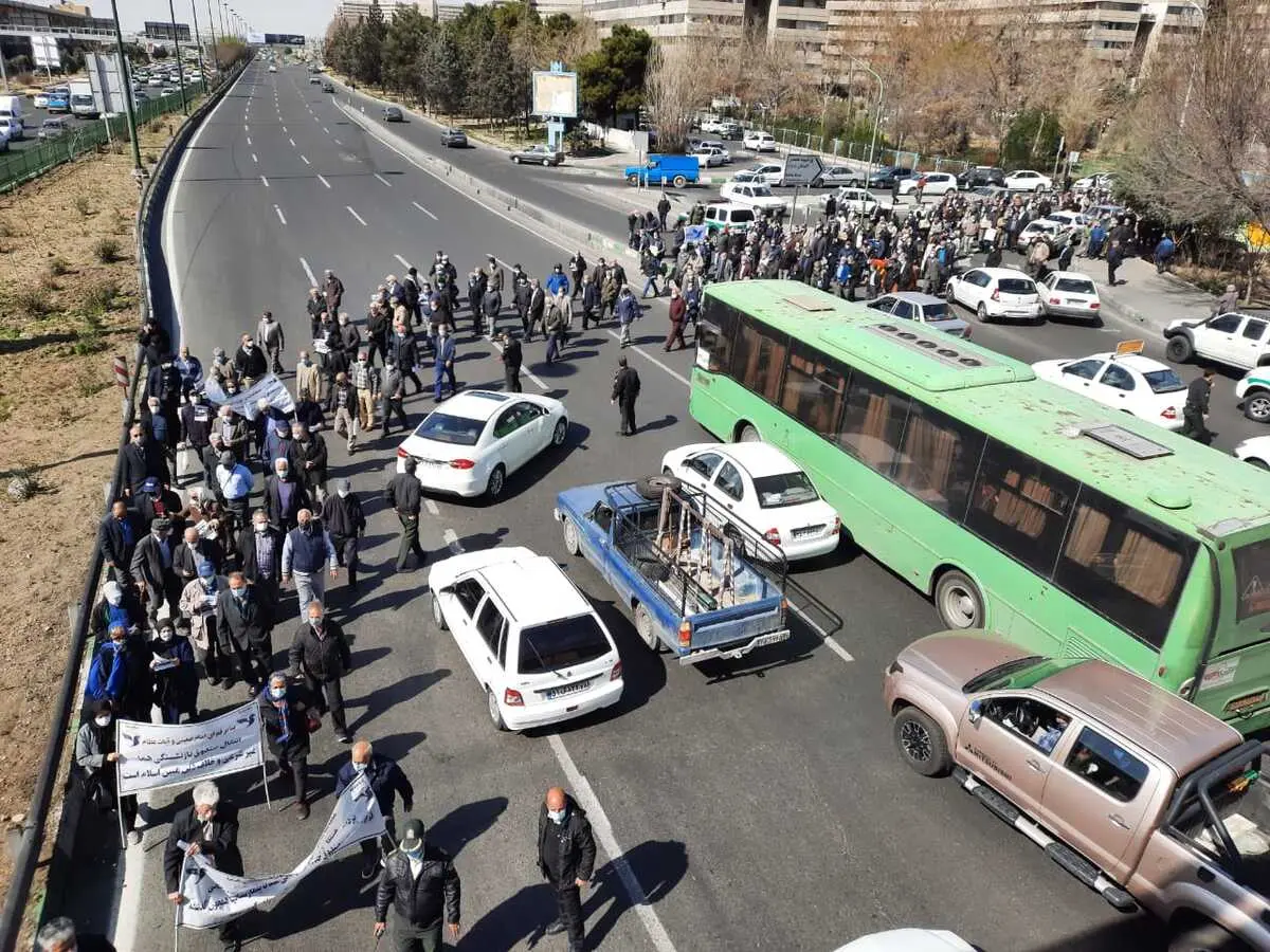 
تجمع‌ بازنشستگان هما به تصمیم دولت +جزئیات