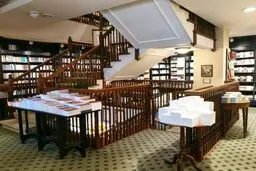  شگفت انگیزترین کتابخانه ها و کتابفروشی های جهان +تصاویر
