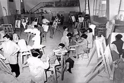  اسامی قبول‌شدگان دانشکده هنرهای زیبا - تیر 1352 | کدام اسامی برایتان آشناست؟ +ویدئو