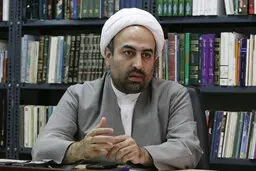 
توهین به رئیس‌جمهورسرخود و بدون پشتگرمی نمی‌شود
