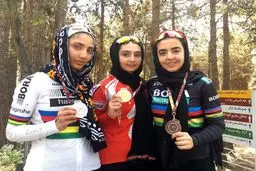 پیکر دختر رکابزن ایران به خاک سپره شد | آریانا ولی نژاد به دلیل عوارض ناشی از سوختگی فوت کرد +تصویر