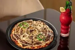 ترفند تهیه پیتزای سیر و استیک | ترکیبی جذاب از طعم‌های اصیل و گوشتی +ویدئو