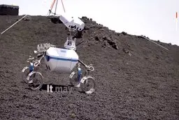 این نقطه از زمین به ماه شبیه است! | ماه‌نورد‌ها این‌جا آزمایش می‌شوند!+ ویدئو 