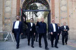 پزشکیان: هدف قرار دادن اماکن ورزشی نشان‌دهندۀ دشمنی با عزت و سربلندی ملت ایران است