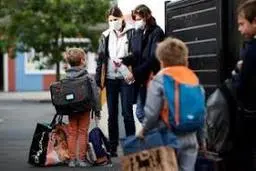 مدارس در فرانسه بازگشایی شد 