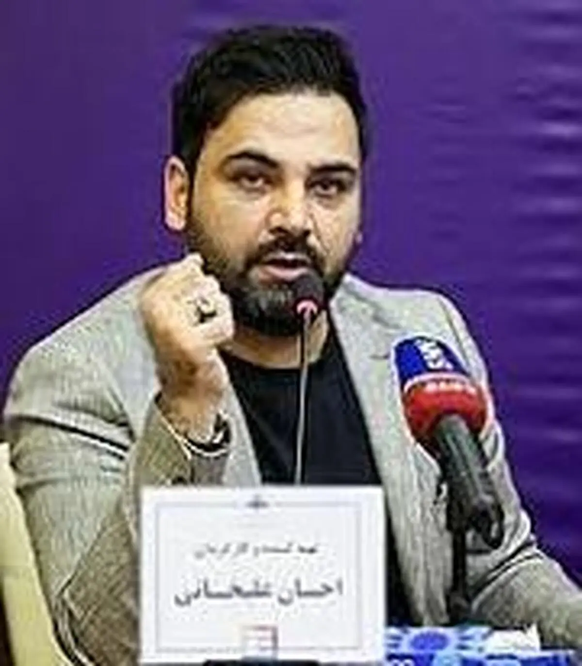  احسان علیخانی و ماشین لاکچری اش+ عکس