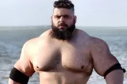 کتک خوردن  هالک ایرانی! از حریف قزاقش در رینگ + ویدئو