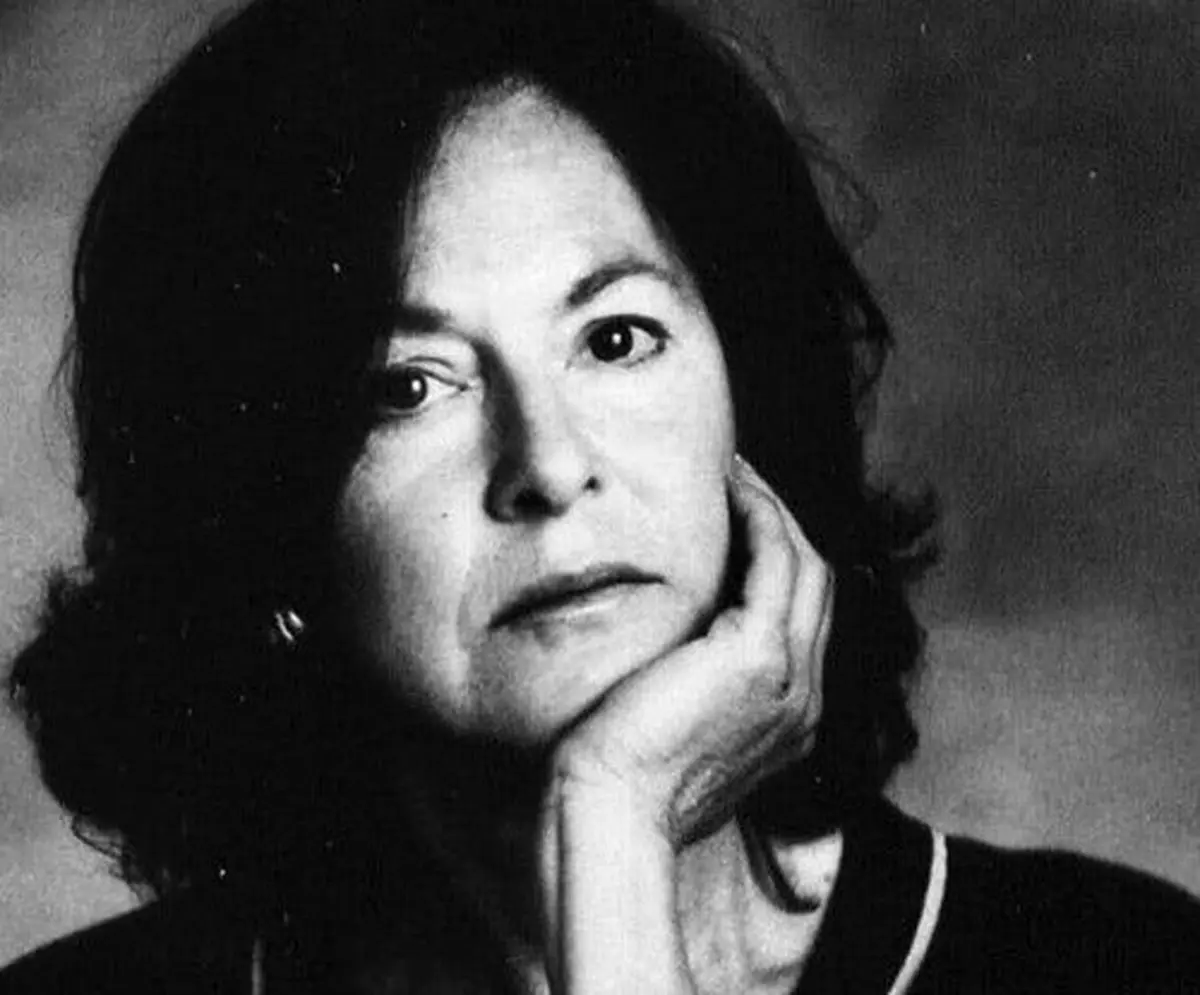 
 زن شاعر آمریکایی برنده نوبل ادبیات
