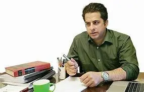 هشدار حقوقی رضا نصری: تهدید به استفاده از «مادر همه بمب‌ها» علیه ایران اعلام جرایم جنگی است | چرا اروپا سکوت کرده است؟
