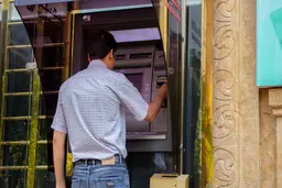 یارانه ها در سال آینده بیشتر نقدی است |  دولت به راحتی می‌تواند حقوق را بالا ببرد