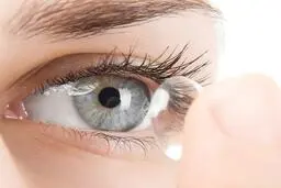 لنز‌های رنگی چه خطراتی دارند؟