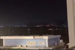 اصابت دست‌کم ۱۴ موشک گراد به پایگاه نظامی آمریکا در اربیل +ویدئو