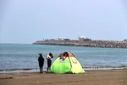 گردشگران در مازندران  |   کرونا ورود گردشگران را در نیمه اول امسال ۷۱ درصد کاهش داده است. 
