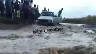 ساعاتی پیش، جاری شدن سیلاب شدید در زیر گذر گناباد، خراسان‌+ویدئو 