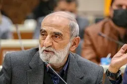 حسین شریعتمداری: حامیان مذاکره ساده‌لوح، ناکارآمد و دیوانه‌اند یا سر و سری با دشمن دارند