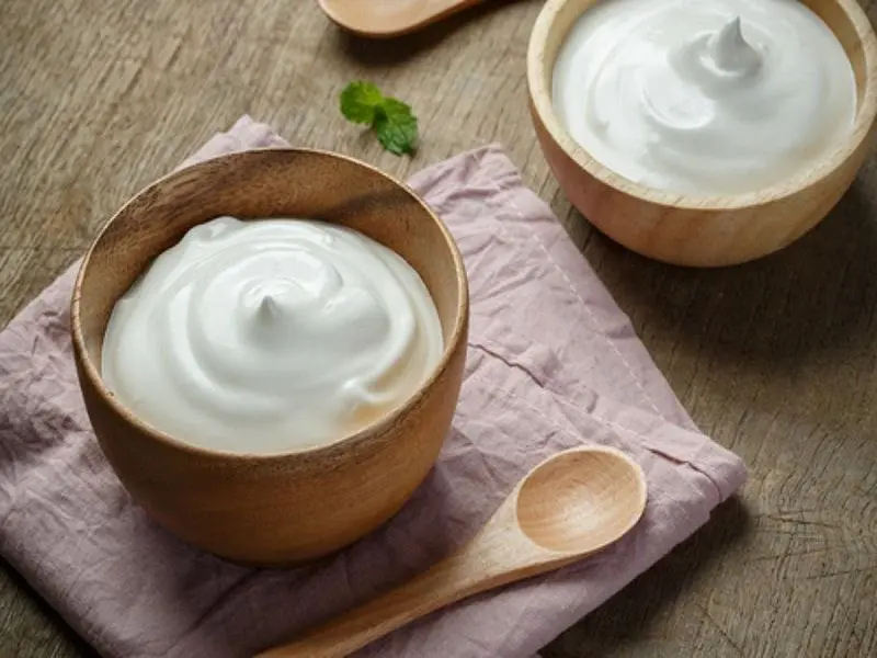 طرز تهیه ماست خانگی سه سوته | با این روش ساده ماست خونگی درست کن