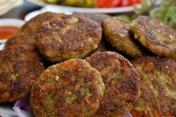 طرز تهیه کوکوی عدس شام فوری و خوشمزه| دیگه کوکوی تکراری نپز رسپی مخصوص کوکوی عدس بدون گوشت 