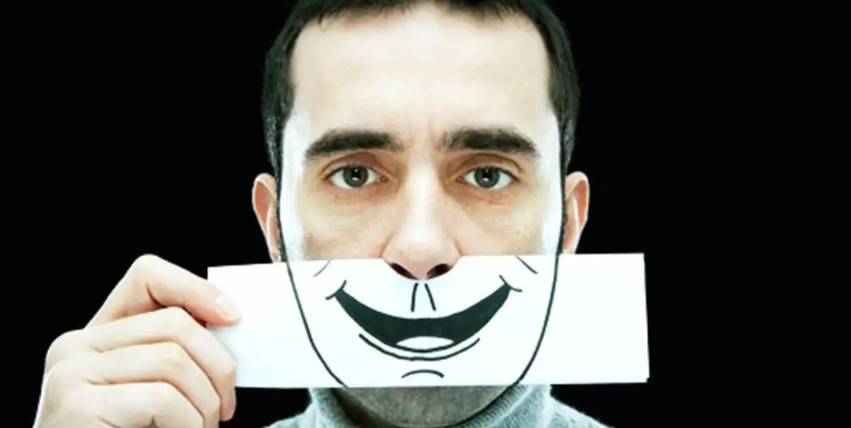 چند نشانه که شما در حال سرکوب احساسات و انرژی خود هستید | از حقیقت صحبت کردن را تمرین کنید