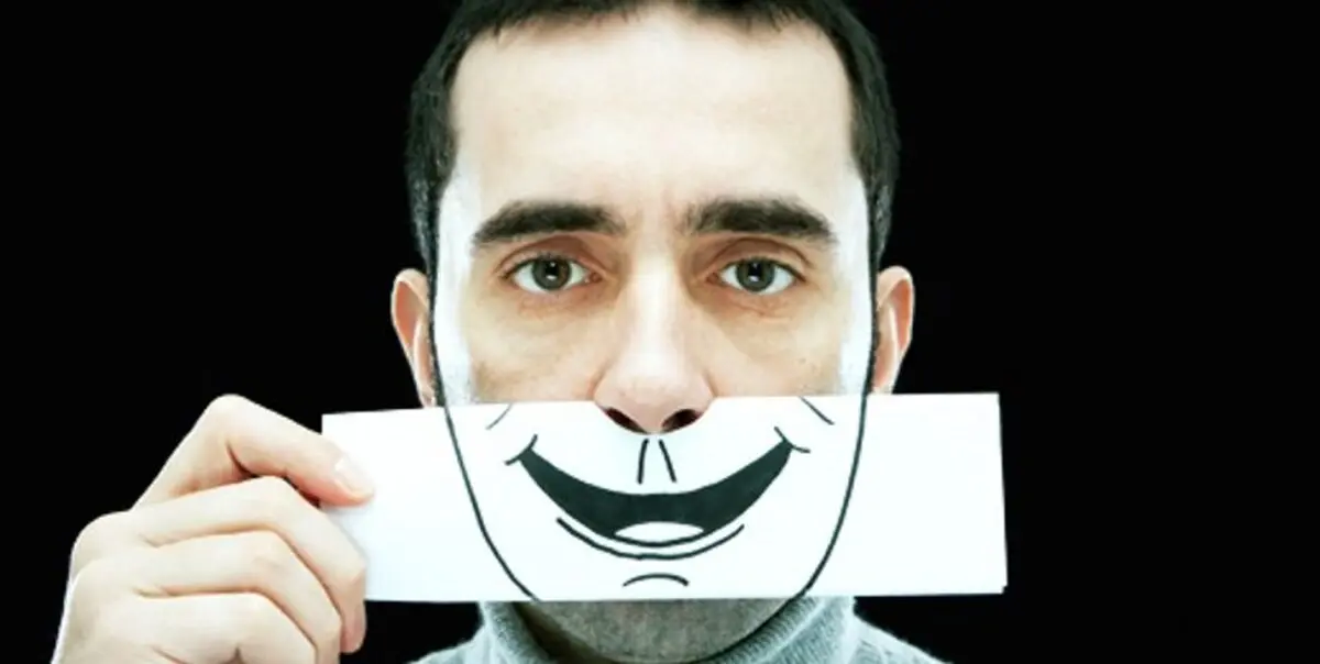 چند نشانه که شما در حال سرکوب احساسات و انرژی خود هستید | از حقیقت صحبت کردن را تمرین کنید