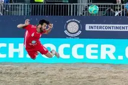  در جمع پنج ستاره برتر فوتبال ساحلی جهان نام امیرحسین اکبری به چشم می خورد.