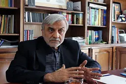 هرچه می‌کشیم از مخفی‌کاری دوستان است
