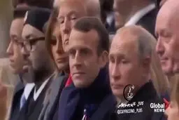 نگاه بی تفاوت و معنادار پوتین در مراسم ۱۰۰ سالگی پایان جنگ جهانی اول!+ویدئو