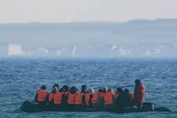 طرح جنجالی بریتانیا | تمام پناهجویان منتقل می شوند | آفریقا مقصد پناهجویان