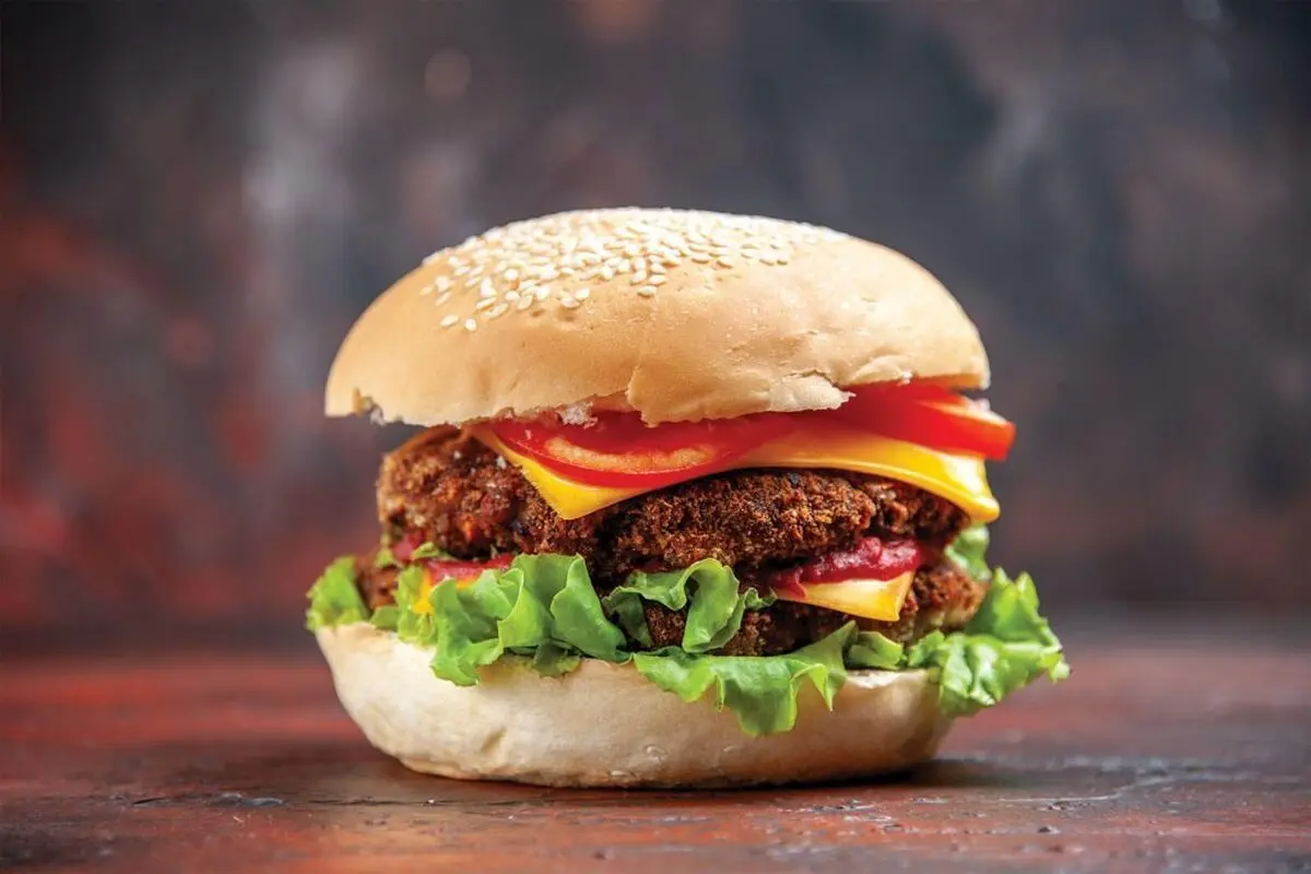 طرز تهیه همبرگر به روش مک دونالد | این غذای تاریخی را به همین راحتی درست کنید