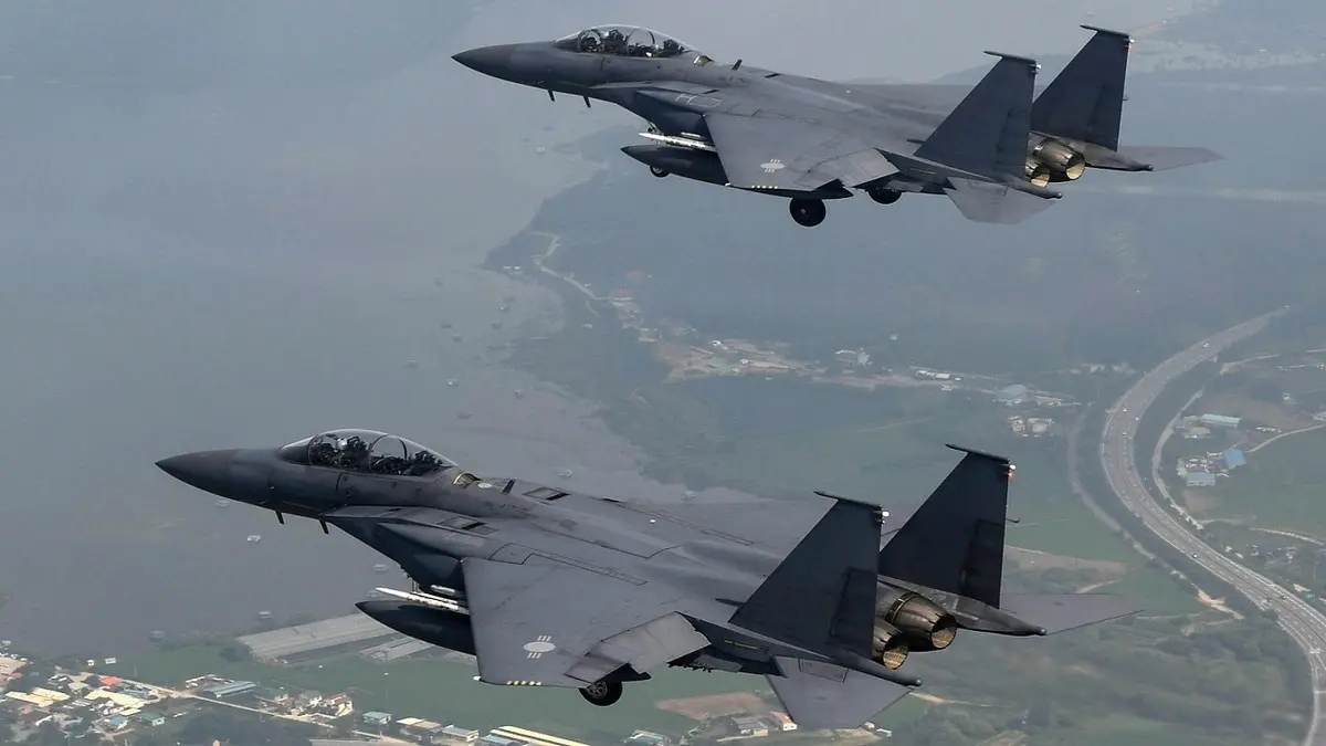 چین  |  رهگیری ۸ جنگنده چینی در حریم هوایی تایوان 