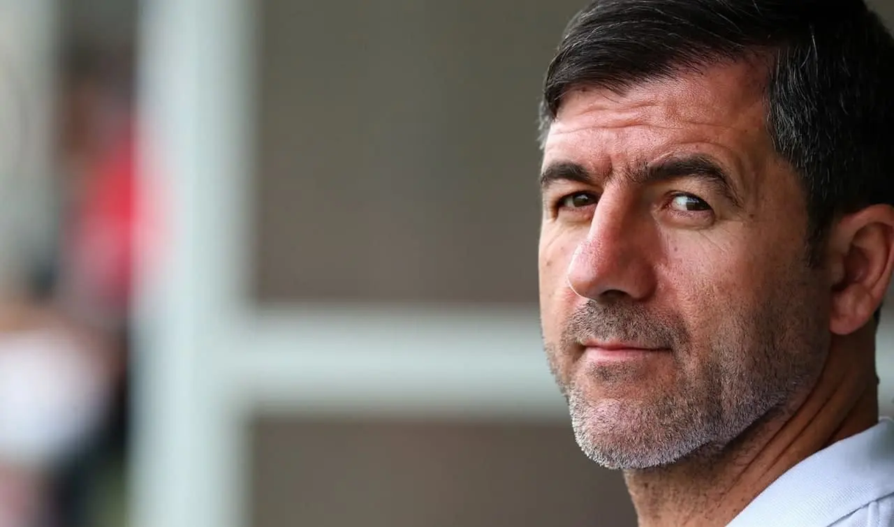 دستبند همیشگی اسطوره | وفاداری کریم باقری به پرچم ایران +ویدئو