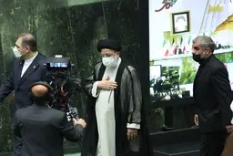 بیانیه ۲۵۰ نماینده خطاب به رئیسی: دولت موظف است که پس از تایید و تصویب نتیجه مذاکرات وین توسط مجلس، به تعهدات هسته ای برجامی اش عمل کند