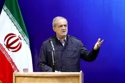 پزشکیان: قابل‌قبول نیست مردم در قشم و کیش فقیر باشند