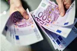 سقف مجاز نگهداری ارز توسط اشخاص تعیین شد