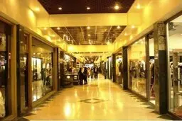 ساعت کاری پاساژها و بازارهای مسقف تا ساعت ۲۲ افزایش یافت