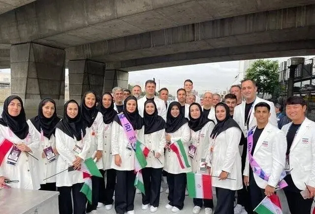 انتقاد المیرا شریفی‌مقدم از طراحی لباس کاروان ایران در المپیک: انگار تیم پزشکی و پرستاری به پاریس رفته بود + ویدئو