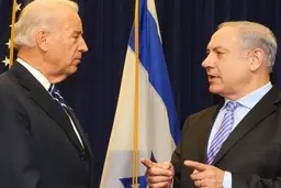 
القدس العربی  |  آمریکا می‌تواند با ایرانِ هسته‌ای همزیستی کند؛ مشکل، اسرائیل است که نمی‌خواهد در خاورمیانه یک شریک هسته‌ای داشته باشد
