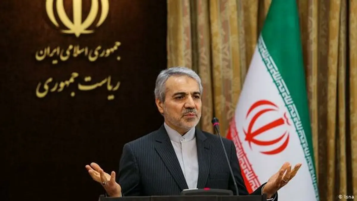   به بازنشستگان در زمینه همسان سازی حقوق‌ها در سال ۱۴۰۰ هم باز اضافه خواهیم کرد

