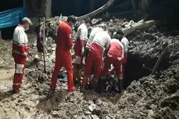 پیکر دو تن از مفقودین سیلاب محور چالوس پیدا شد | عملیات جستجو ادامه دارد 