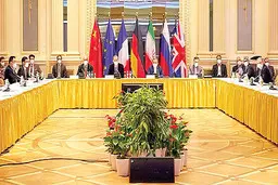 نشانه‌های مثبت در وین و منطقه | بایدن کاهش تحریم‌ها را بررسی می‌کند